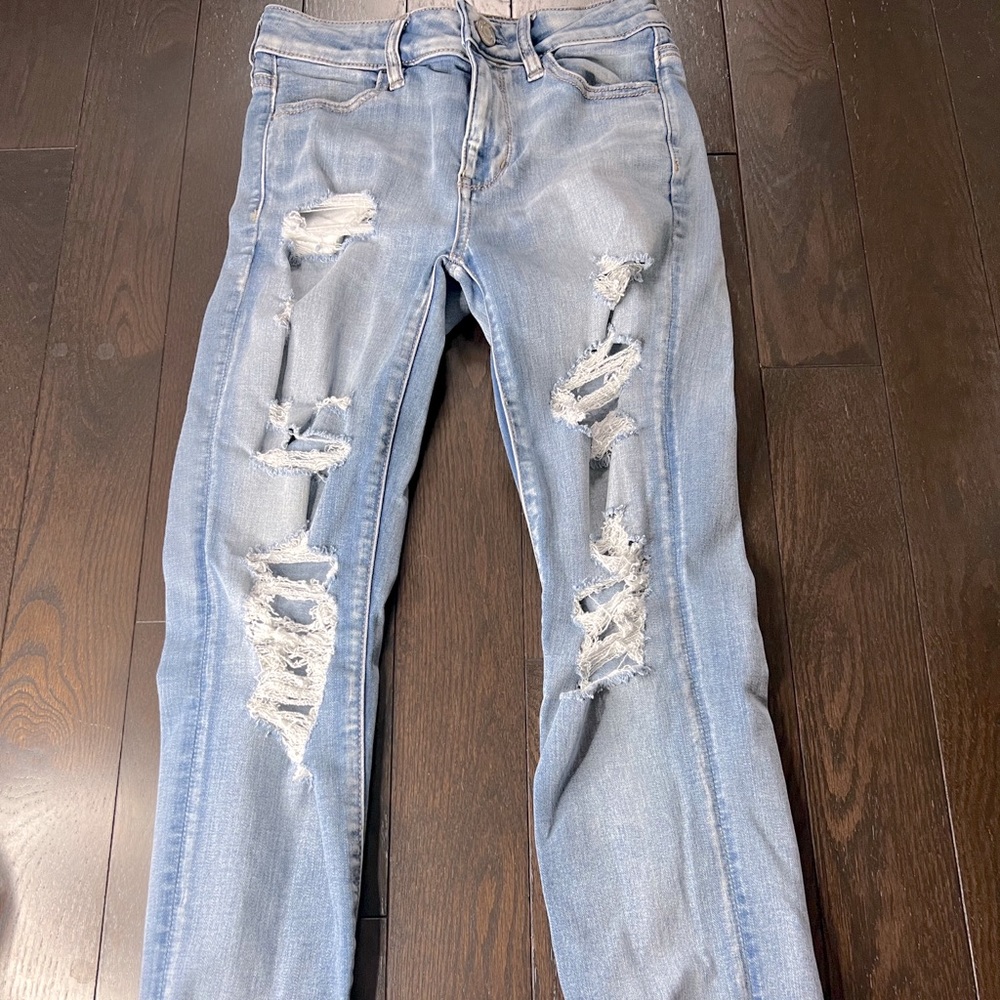 American Eagle Ripped Skinny Jeans Size 0 Short
